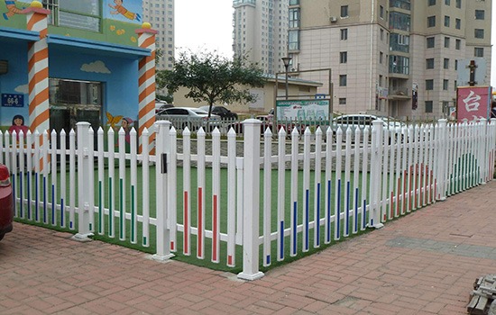 幼兒園<a href=http://lhxxft.cn target=_blank class=infotextkey>圍欄</a>